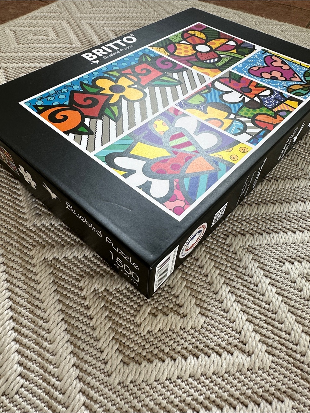 Romero Britto - Collage: Hearts and Flowers | 1500 Piece Puzzle - Picture 2 of 3